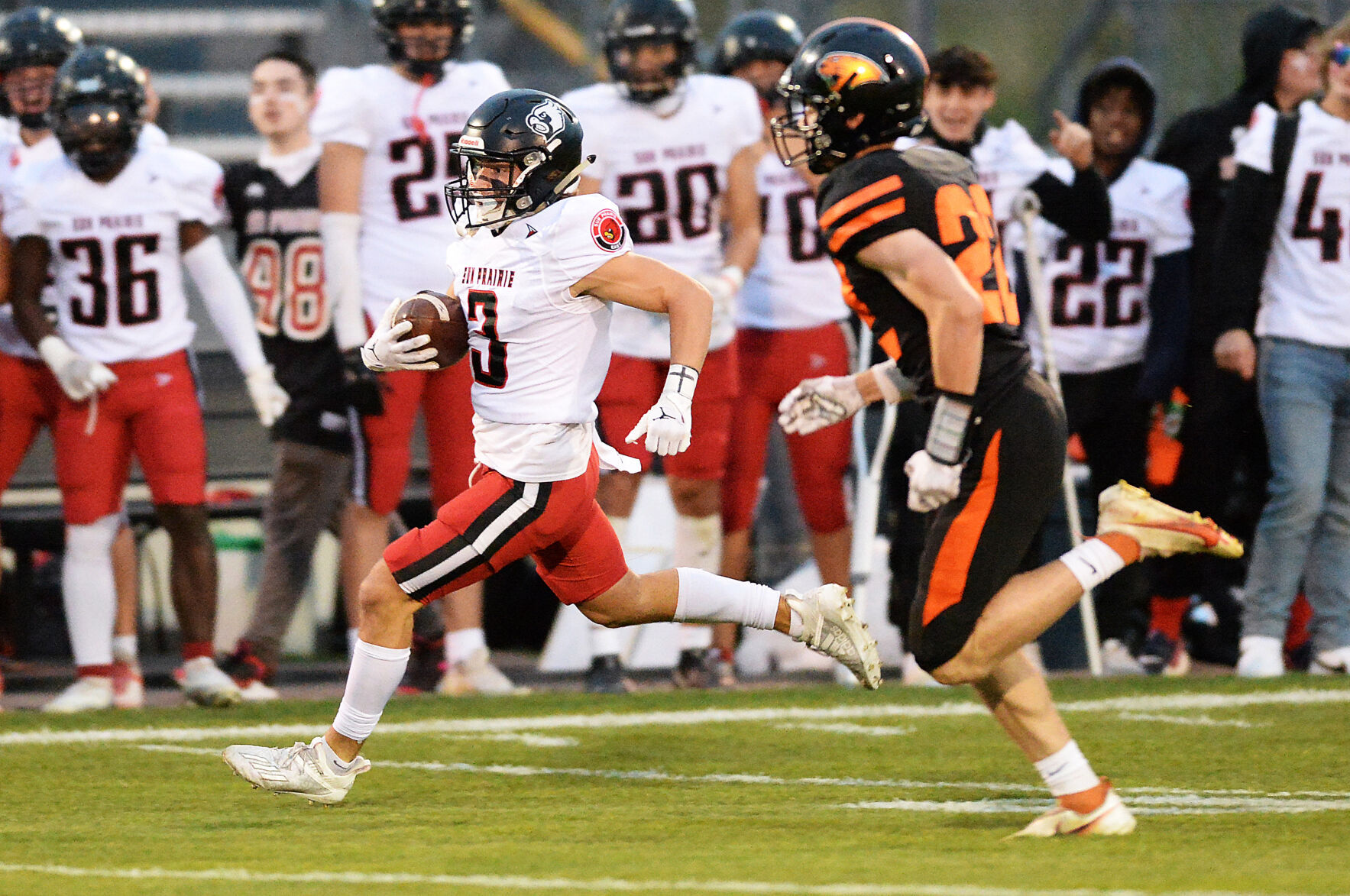 Sun-Prairie-East-at-Oregon-football-05-I7X0015-09232022204852